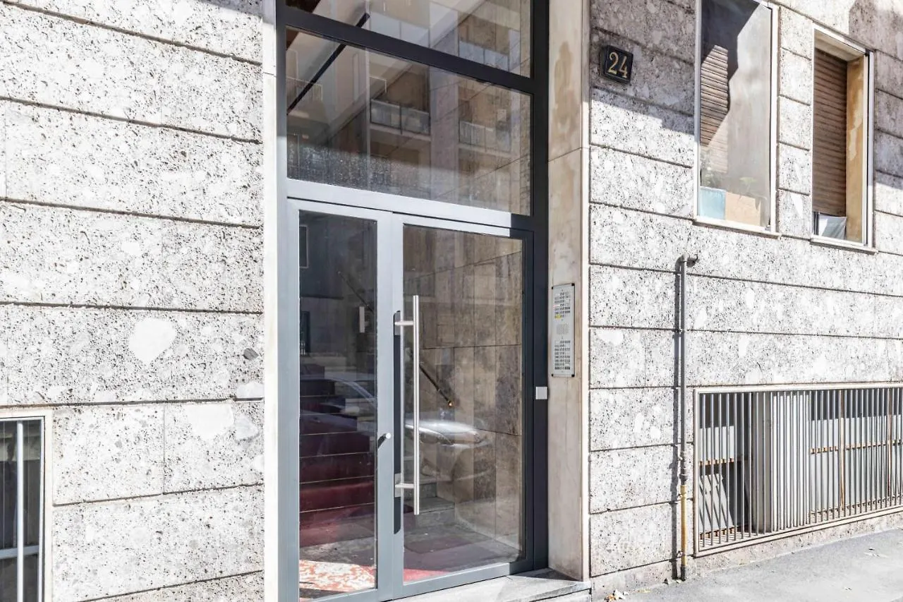 Easylife - Luminosa Oasi Di Relax A Porta Romana Milan 0*,  Italy